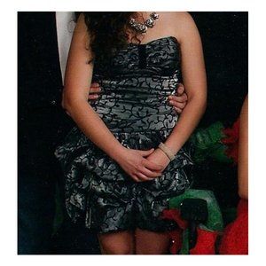 Cute strapless dress